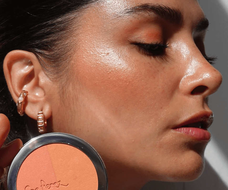 Představujeme vám 4 největší letní trendy v makeupu 2024