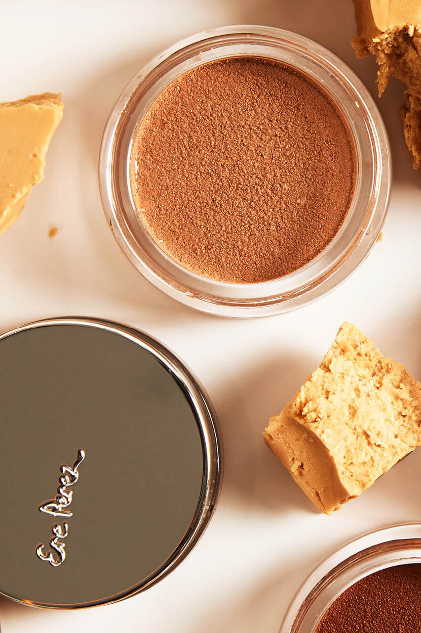 prirodni_kakaovy_bronzer_ere_perez