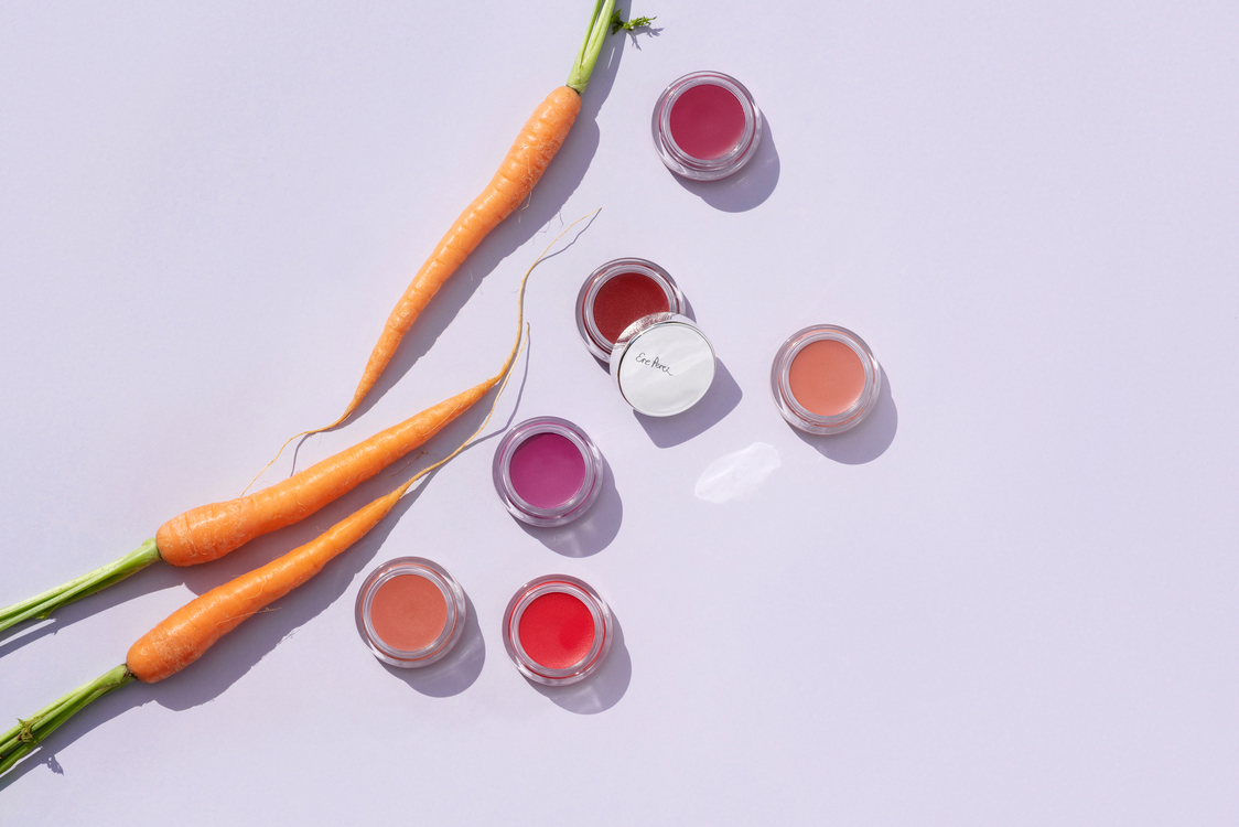 Ere Perez Mrkvová tvářenka v kelímku