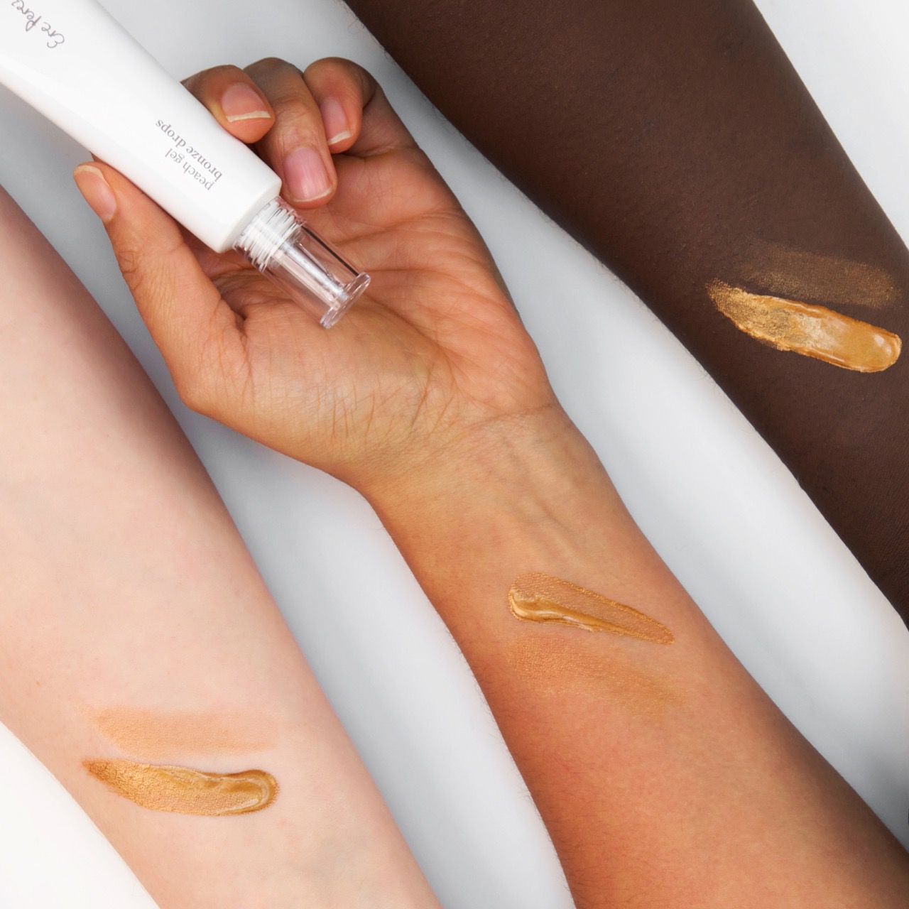 clean-beauty-prirodni-bio-rozjasnova-bronzer